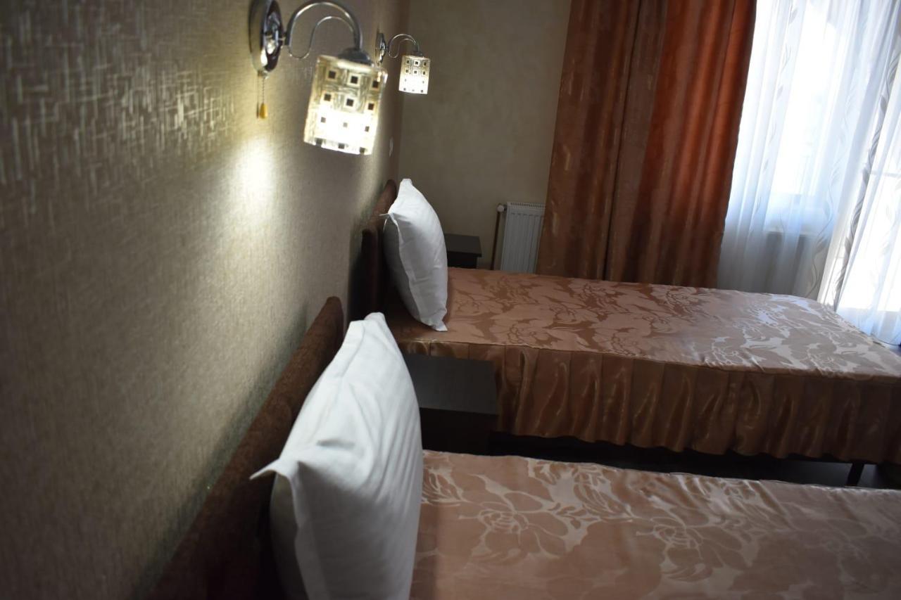 Appartement Casa Brâncușiana à Târgu Jiu Extérieur photo