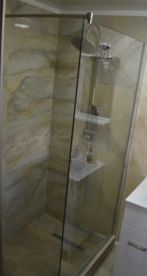 Appartement Casa Brâncușiana à Târgu Jiu Extérieur photo