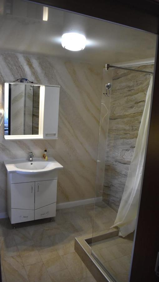 Appartement Casa Brâncușiana à Târgu Jiu Extérieur photo